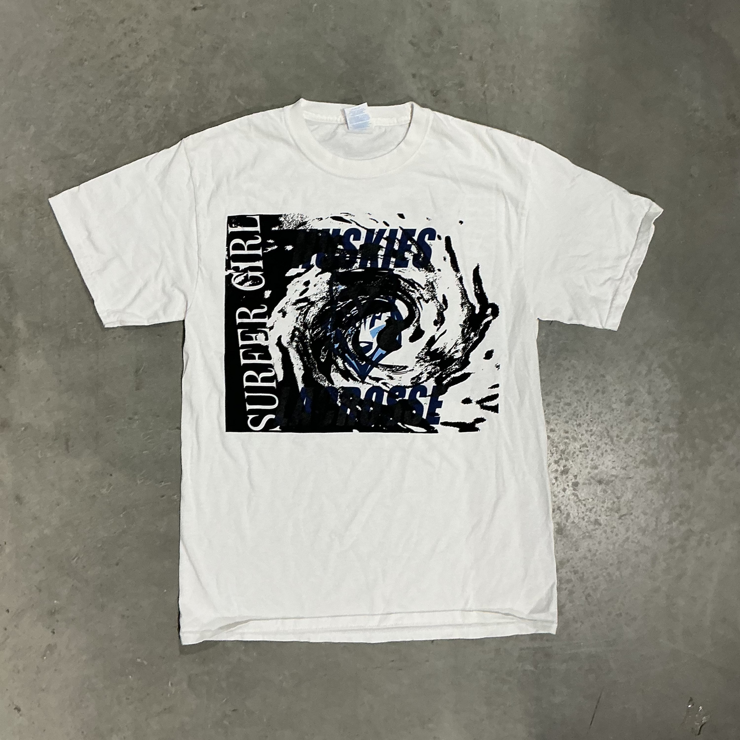 Medium "Huskies" Cyclone Tee